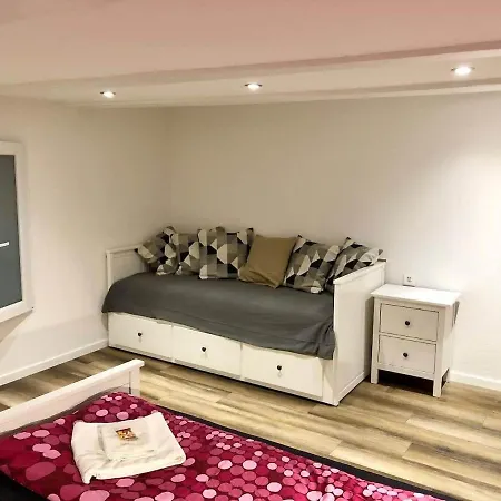 Backyard-Apt., Old Town, 3Min To Bern Station Daire